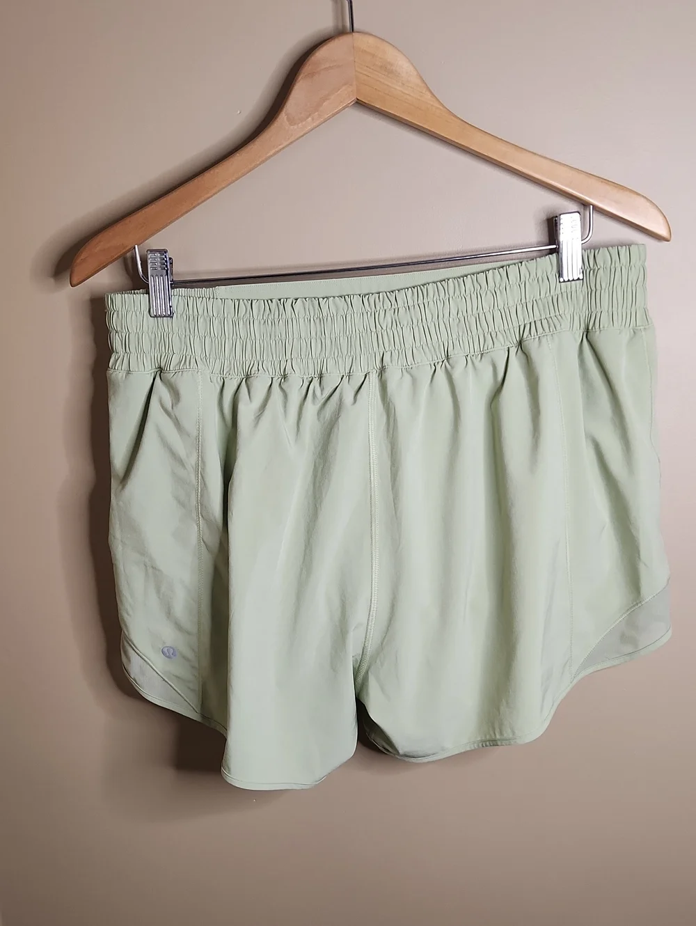 Lululemon Hotty Hot High-Rise Lined Short 4